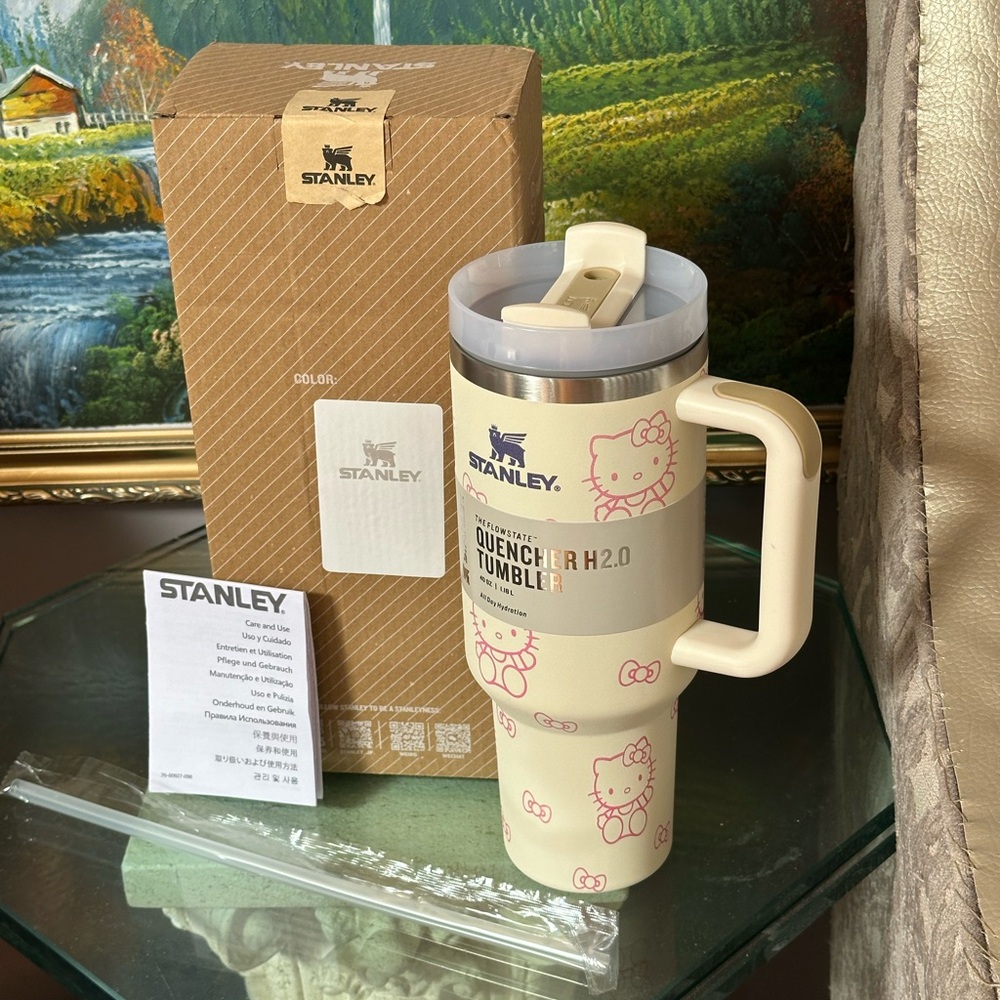 Stanley Hello Kitty Cream Tumbler